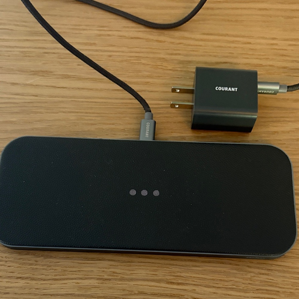 Courant Leather Dual Wireless Charger